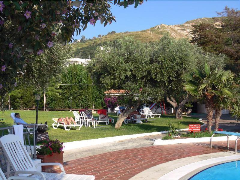 Villaggio La Pizzuta Parghelia Exteriör bild